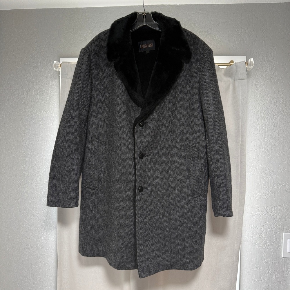 Executive Collection Herringbone Overcoat Faux Fur Collar Gray Black Mens 48